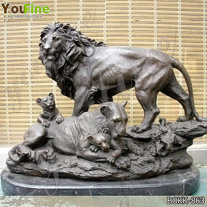 bronzelion family statue