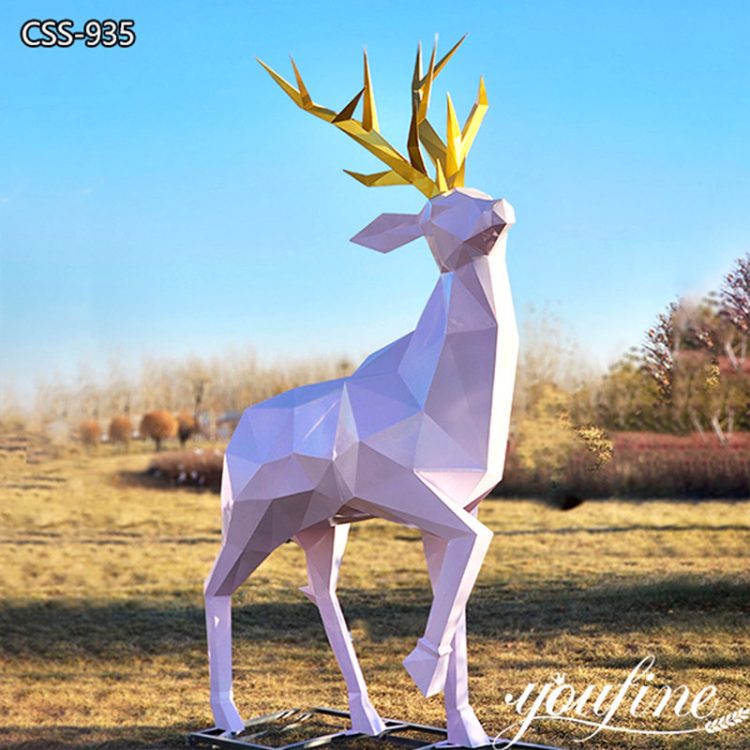 Elegant Art Decor Geometric Deer Sculpture For Sale